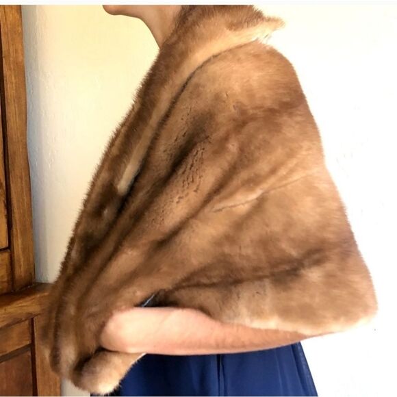 Mink fur stole Pre Owned Dark Brown - Picture 3 of 6